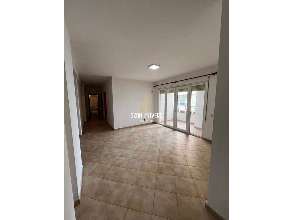 Apartament 2+1+2 me qira per banim ose biznes, në Astir pranë Oslo Bar!