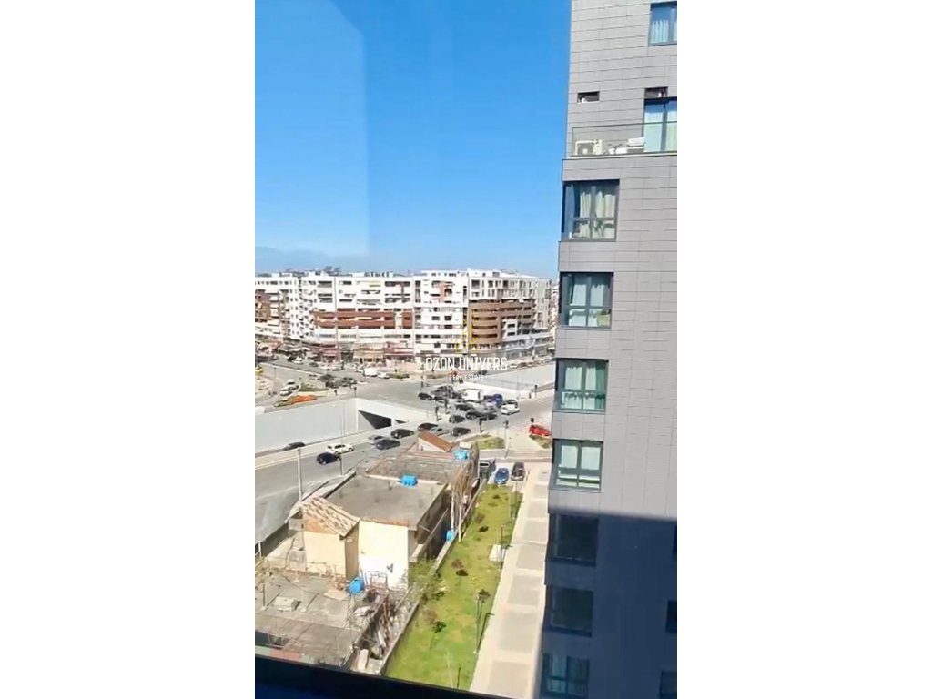 Apartament me qira 2+1, për banim ose biznes, në Astir