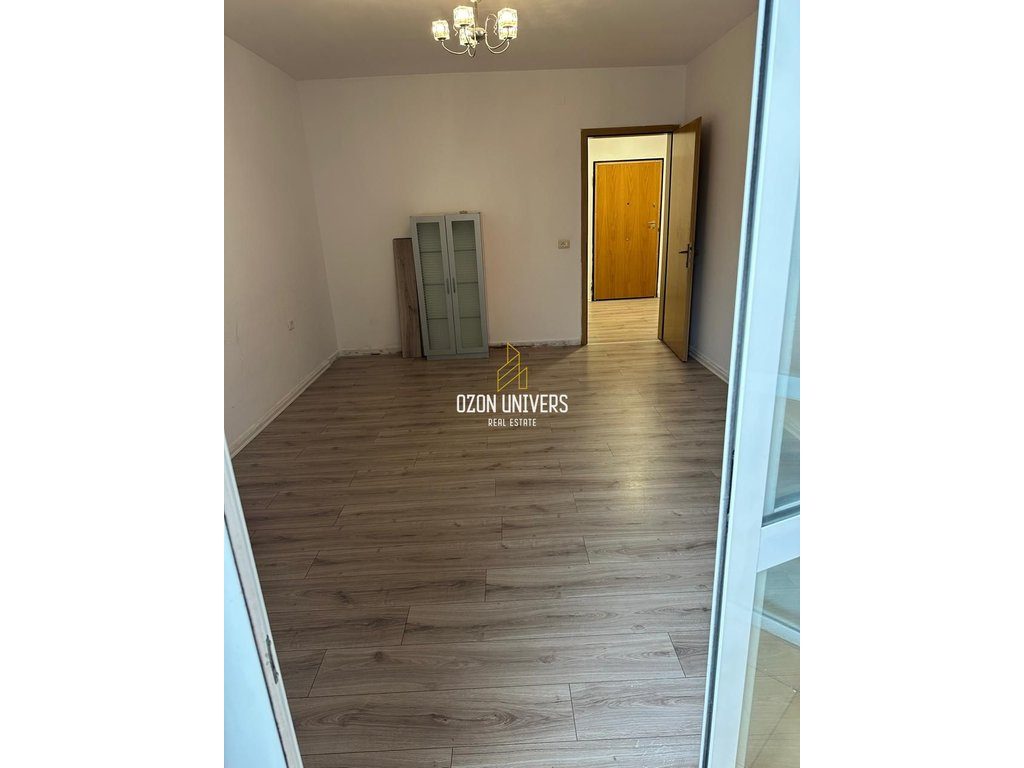 Ambient Biznesi me Qira – Tek Ish Ekspozita, Tiranë 3