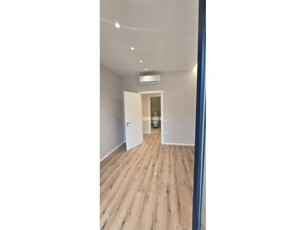 Apartament 2+1 për Qira, tek Komuna e Parisit! 3