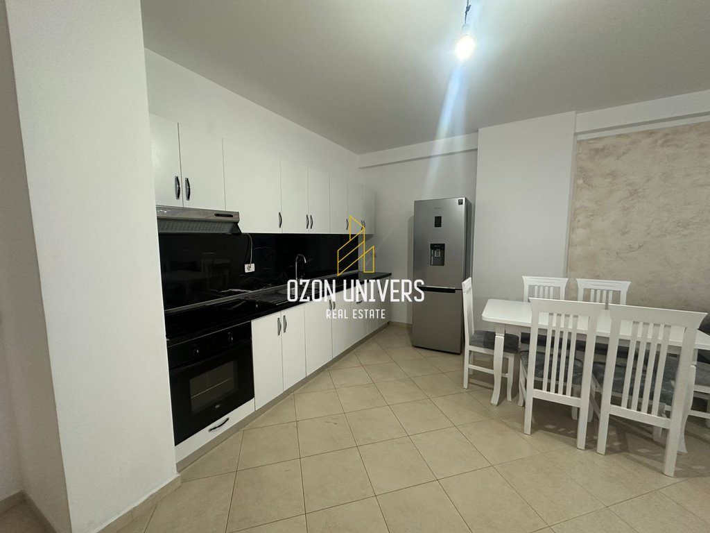 Apartament 3+1+2 me 2 poste parkimi, tek 5 Maji! 3