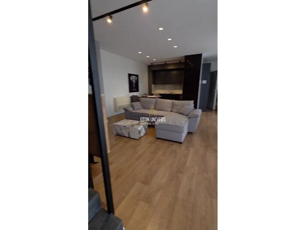 Duplex Modern 2+1 për qira| Rruga e Barrikadave, Qendër!