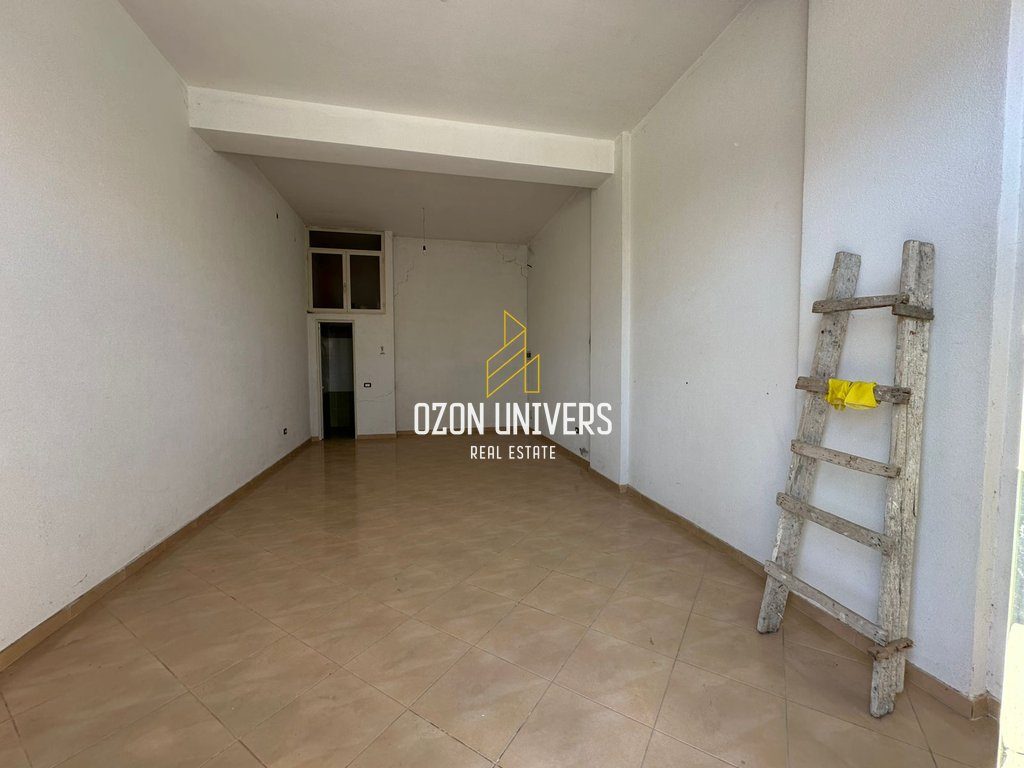 Ambient biznesi për qira tek Rruga Hito Cako,Astir! 1