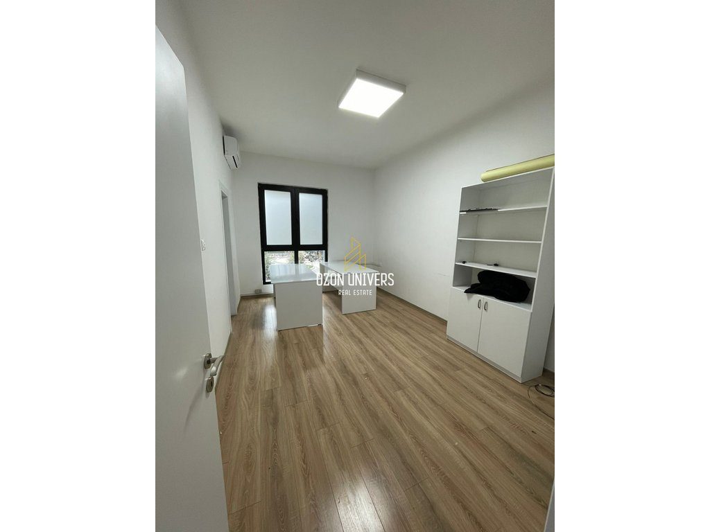 Ambient biznesi për qira, tek Square 21, Rruga e Kavajës! 3