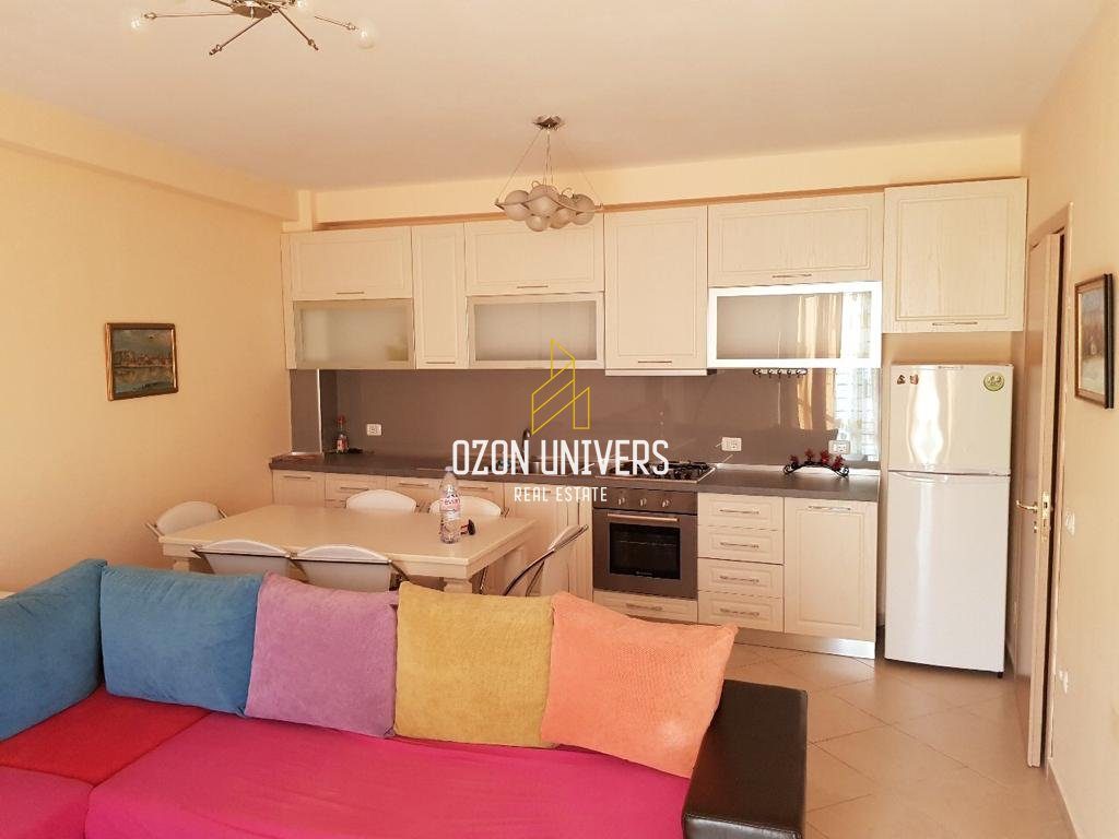 Apartament 2+1+2 me qira, tek Rruga e Barrikadave! 2