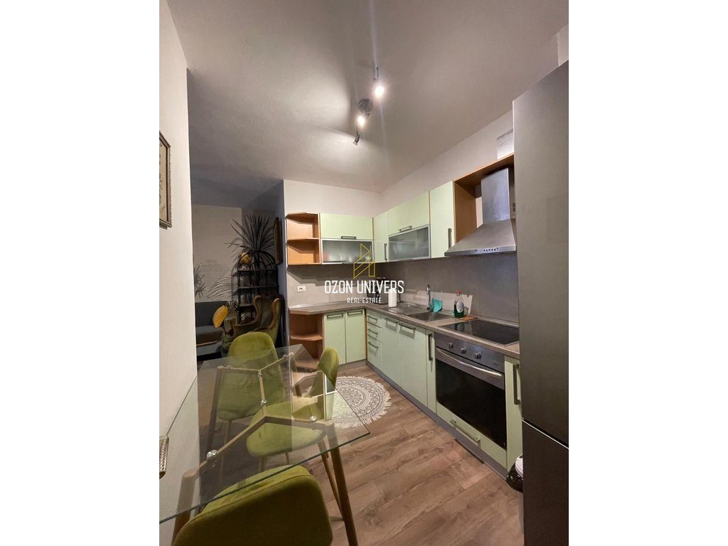 Apartament 2+1 për qira, tek Rruga e Kosovarëve! 2