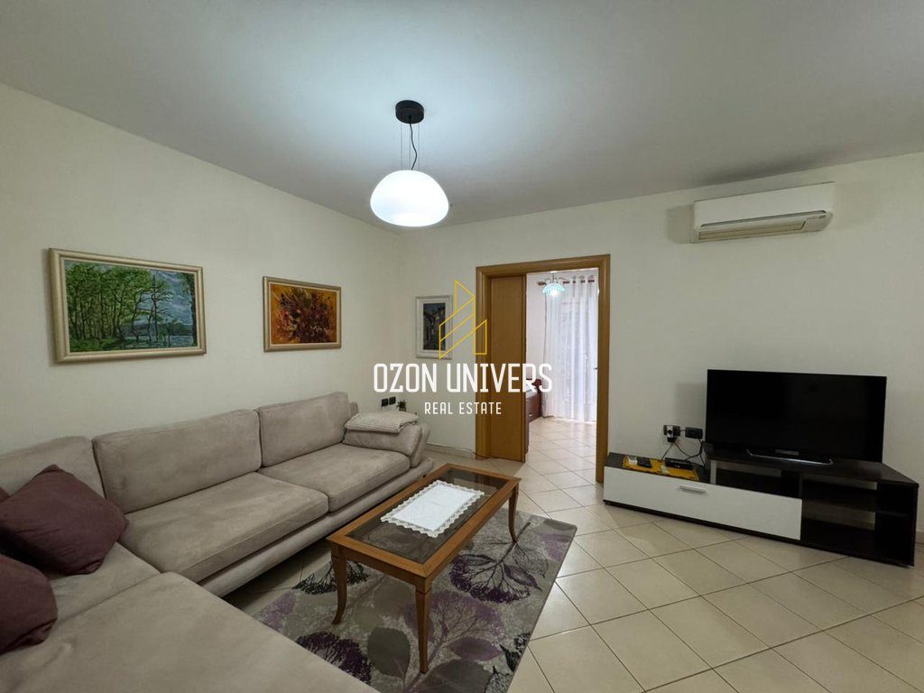 Apartament 2+1 për qira pranë Ambasadës Franceze, Rruga e Durrësit! 2