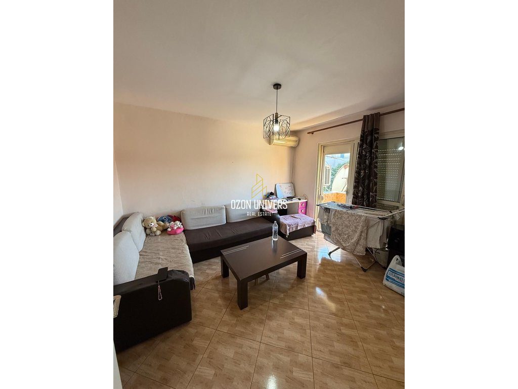 Apartament 1+1 me Ballkon në shitje, Laprakë