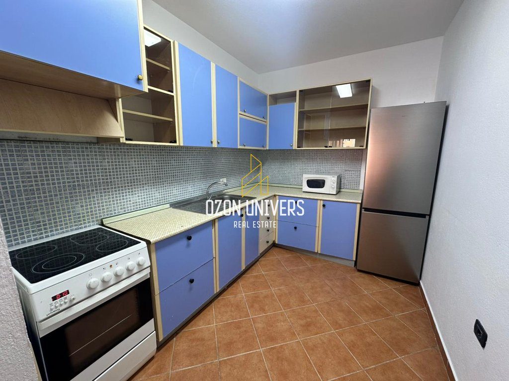 Apartament 2+1+2 për qira tek Rruga Him Kolli, Myslym Shyr! 3