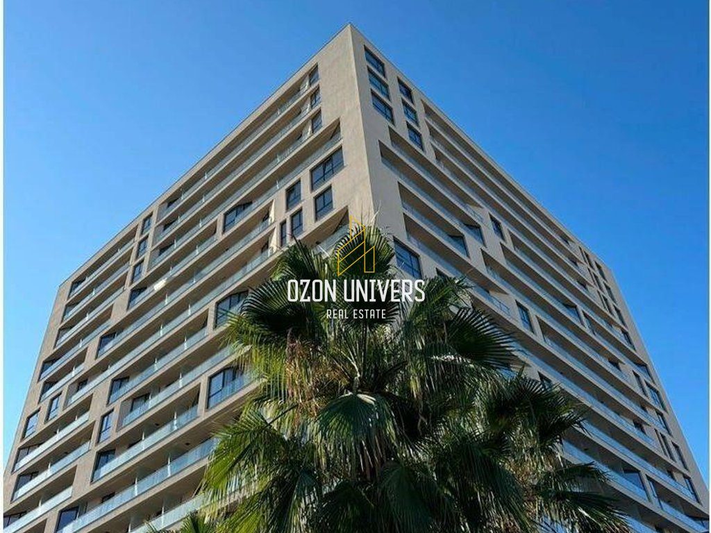 Shitet apartament 3+1 i ndarë në 3 njësi, tek Golden Tower, Mine Peza!