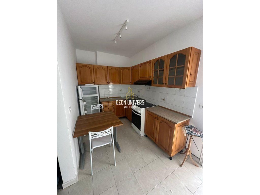 Apartament 2+1 me Ballkon për Qira, Rruga Qemal Stafa, Tiranë 2