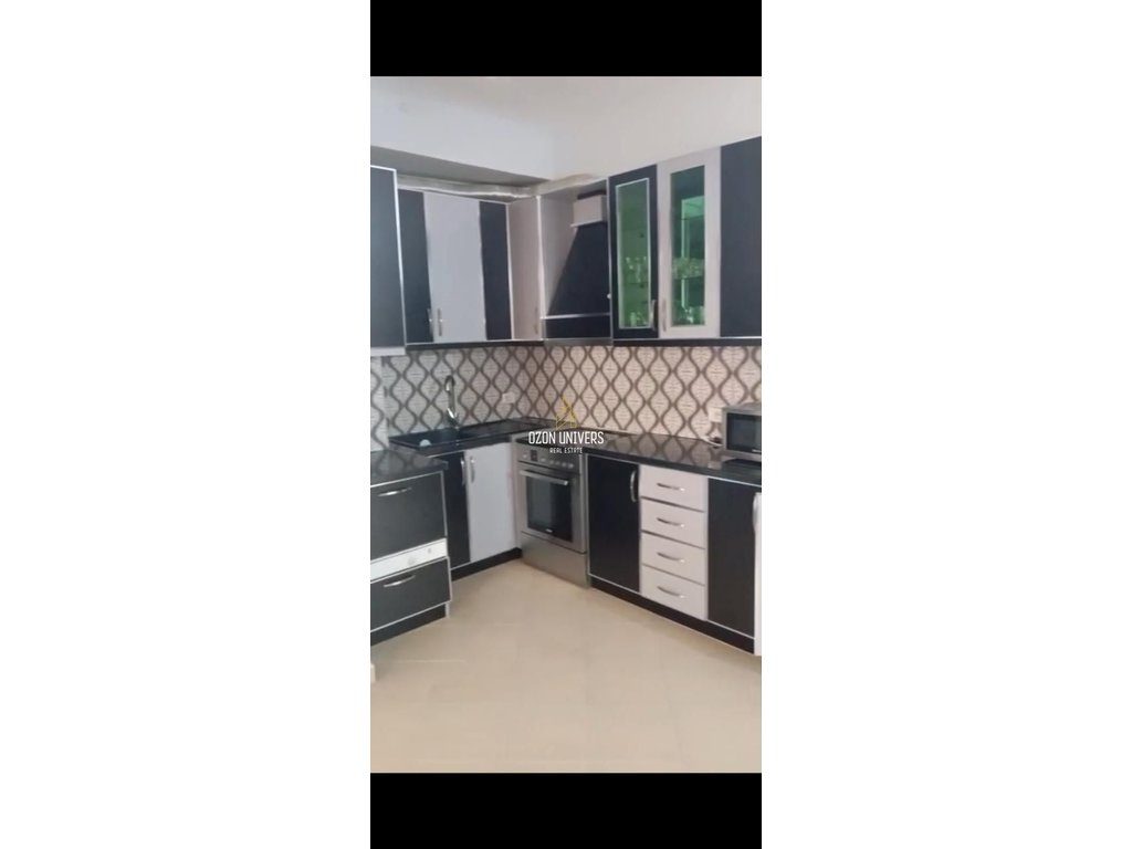 Apartament 2+1 për qira, në Yzberisht! 3