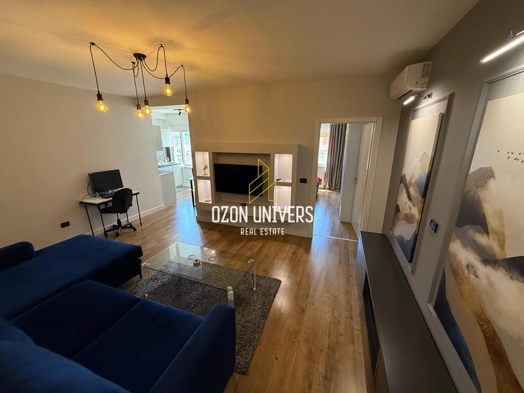 Apartament modern 1+1 per qira tek Komuna e Parisit!