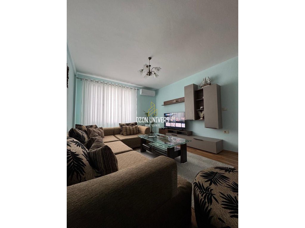 Apartament 1+1 për Qira, tek Stadiumi Dinamo!