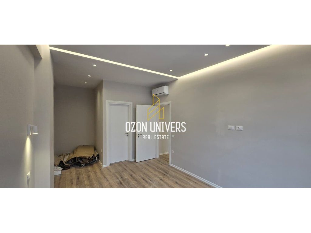 Apartament 2+1 për Qira, tek Komuna e Parisit! 4