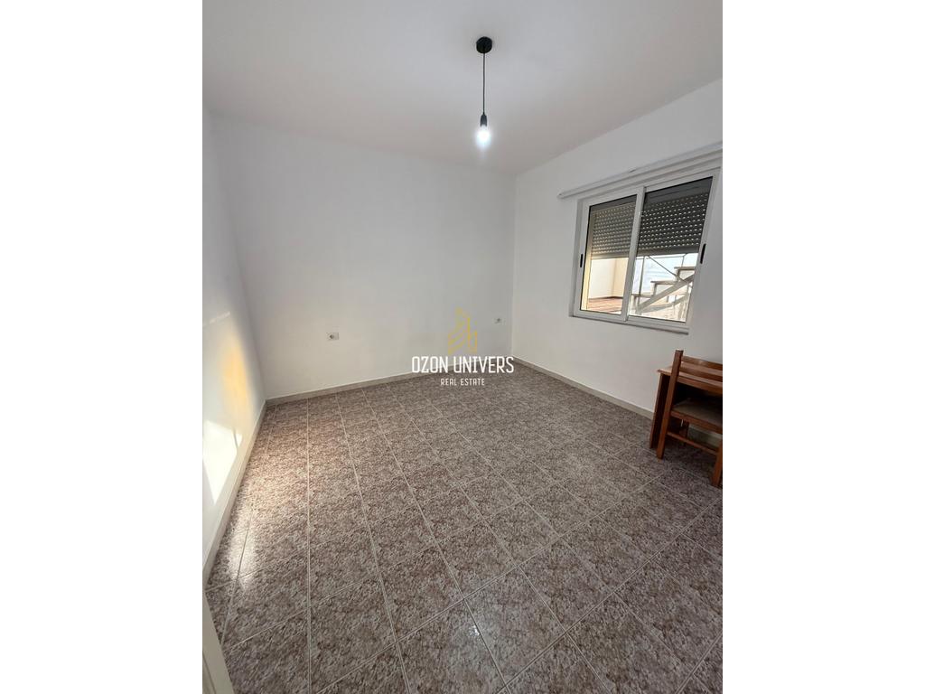 Ambient Biznesi për qira tek Myslym Shyri! 2