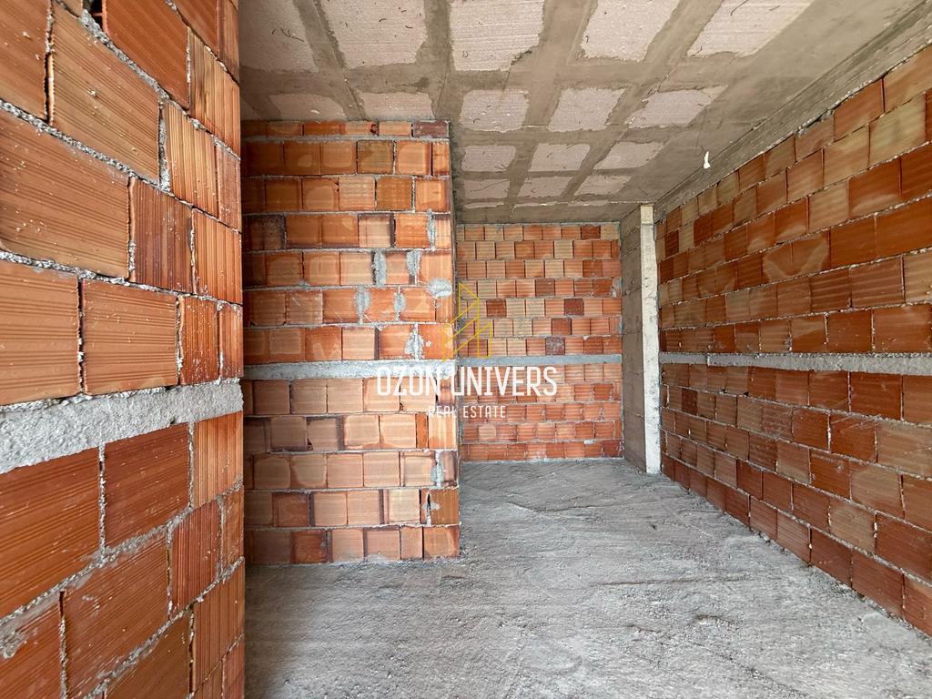 Apartament 1+1 për shitje , me pamje nga deti në Lungomare, Vlorë! 2