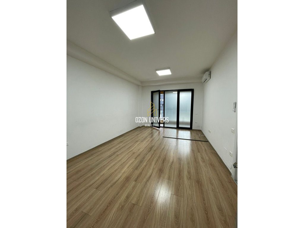 Ambient biznesi për qira, tek Square 21, Rruga e Kavajës!