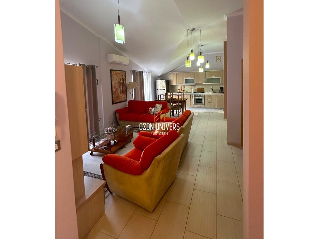 Apartament 3+1+parkim për qira tek Komuna e Parisit!