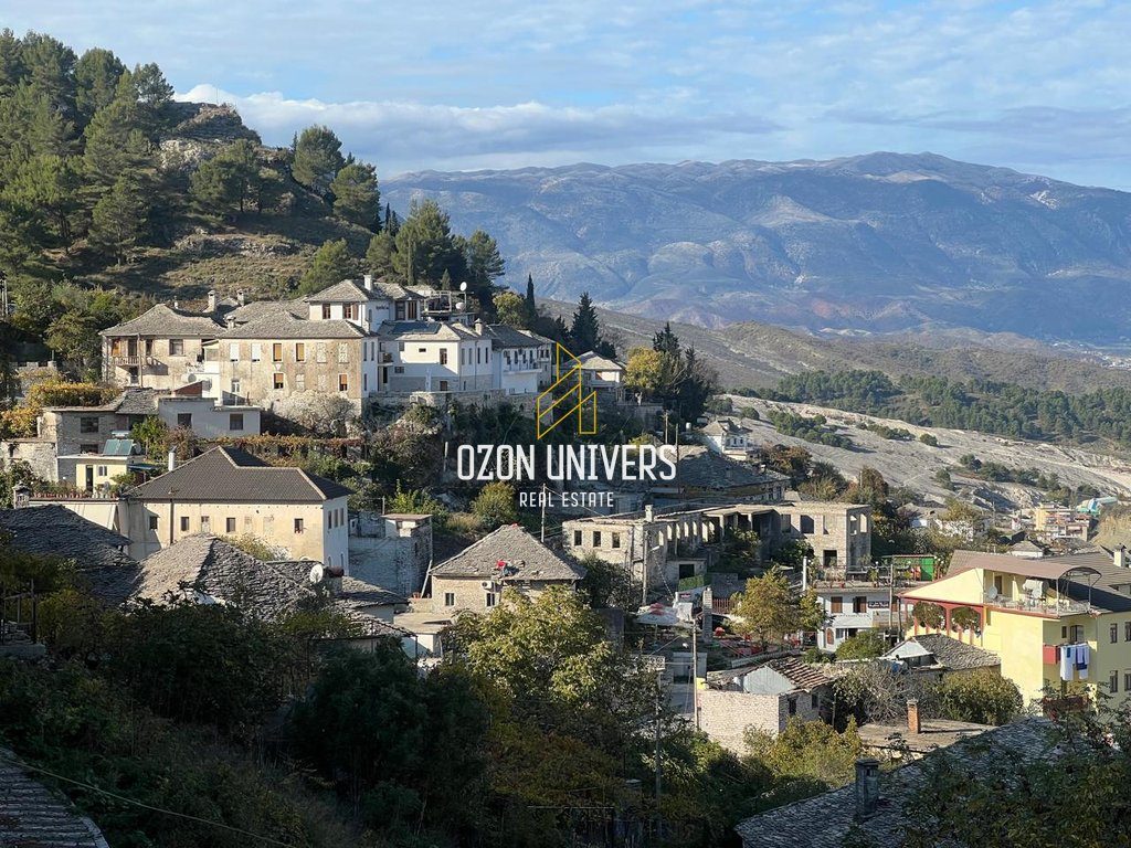 Shitet Tokë Truall Me Ndërtesë në Lagjen Dunavat ,Gjirokastër ! 4