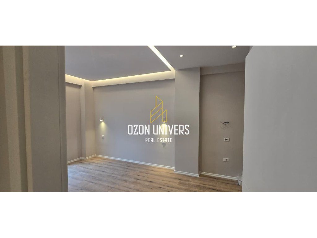 Apartament 2+1 për Qira, tek Komuna e Parisit! 2