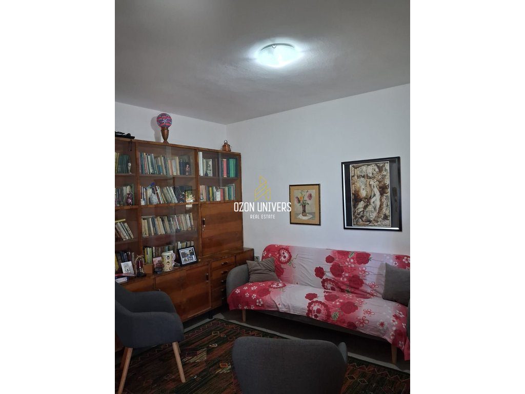 Apartament 1+1 për qira tek 5 Maji 2