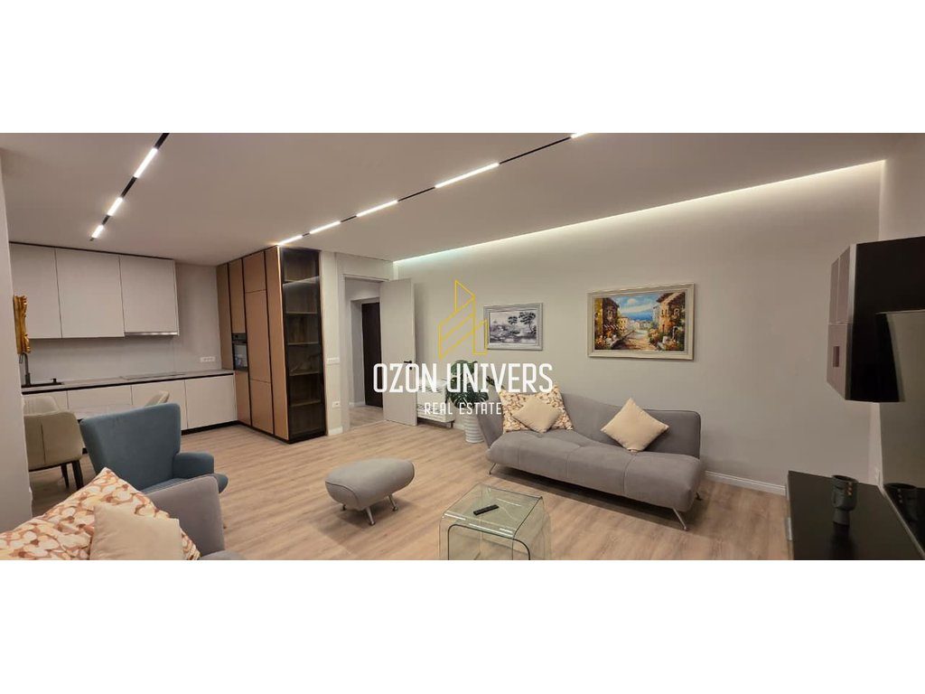 Apartament 2+1+2 për qira, tek Rruga e Barrikadave