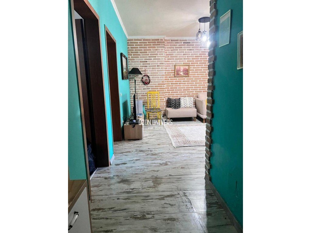 Jepet me qira apartament 2+1, Komuna e Parisit – pranë German Computers 4