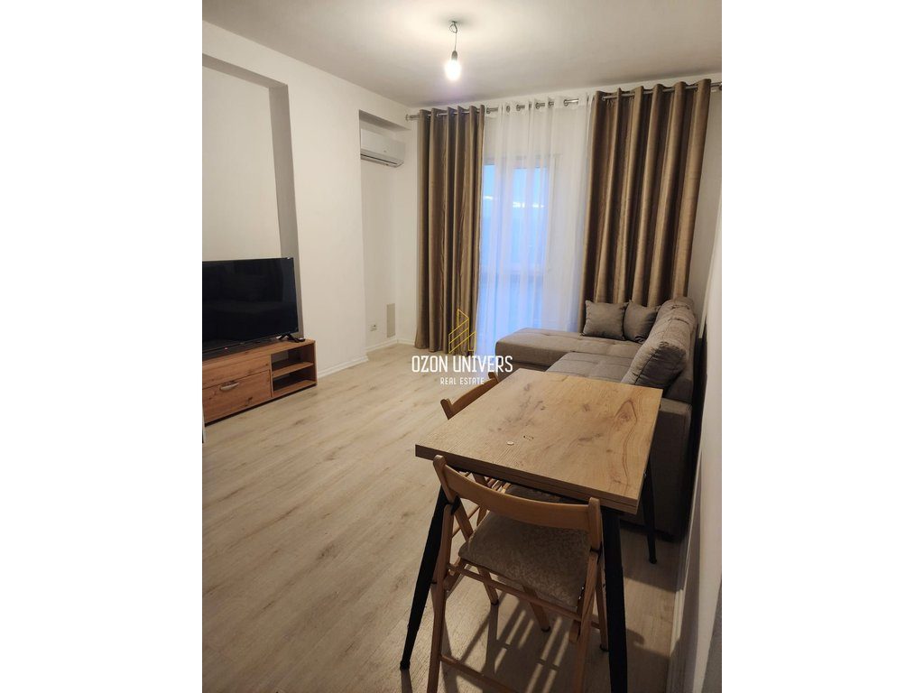 Apartament 2+1+post parkimi për qira, tek Univers City