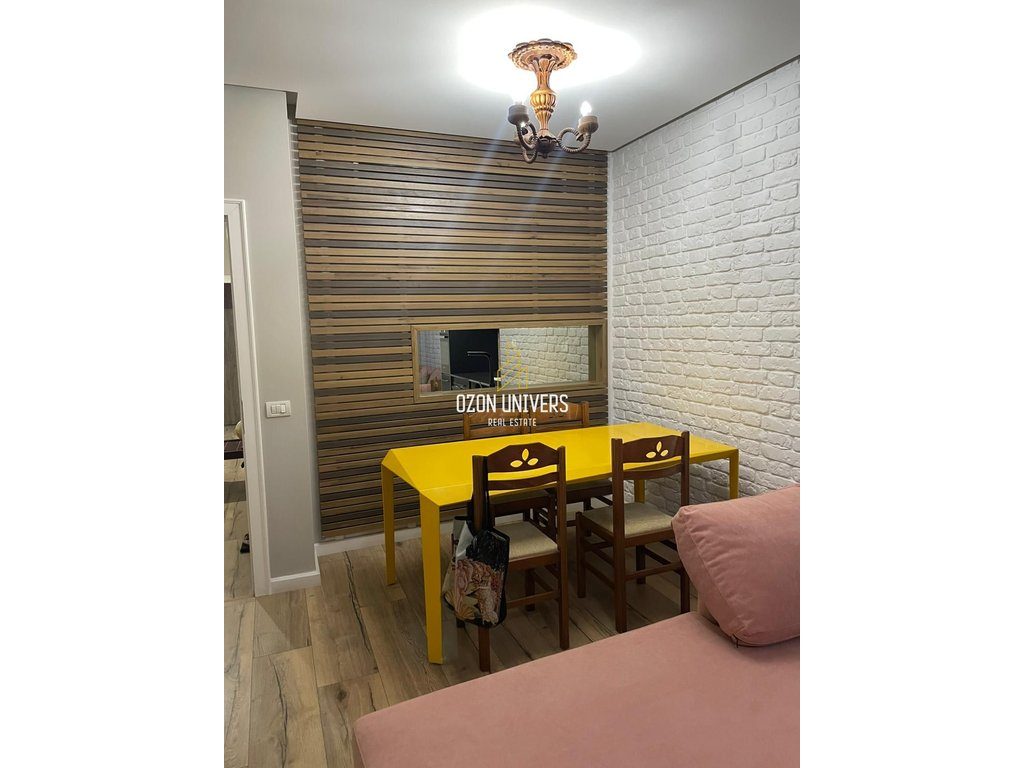 Jepet me qira apartament 2+1, Yzberisht, përballë Pallatit të Unikut! 4