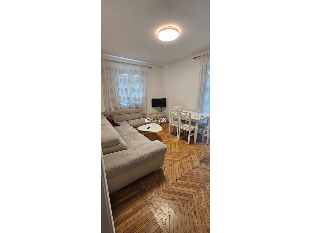 Apartament 1+1 për qira tek Rruga e Barrikadave! 4