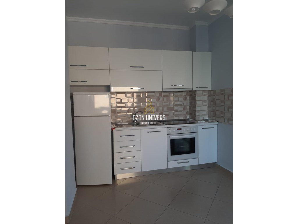 Ambient Biznesi për qira, në Qendër 2
