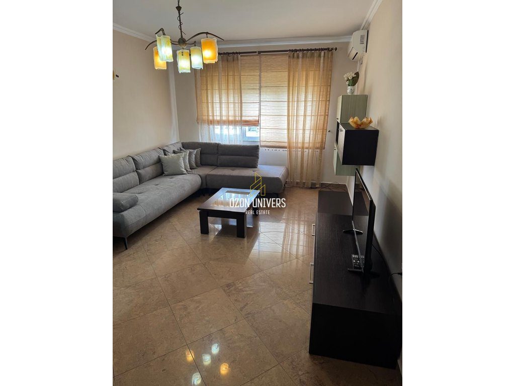 Apartament 1+1 për qira, Sheshi Willson pranë Postës Shqiptare !