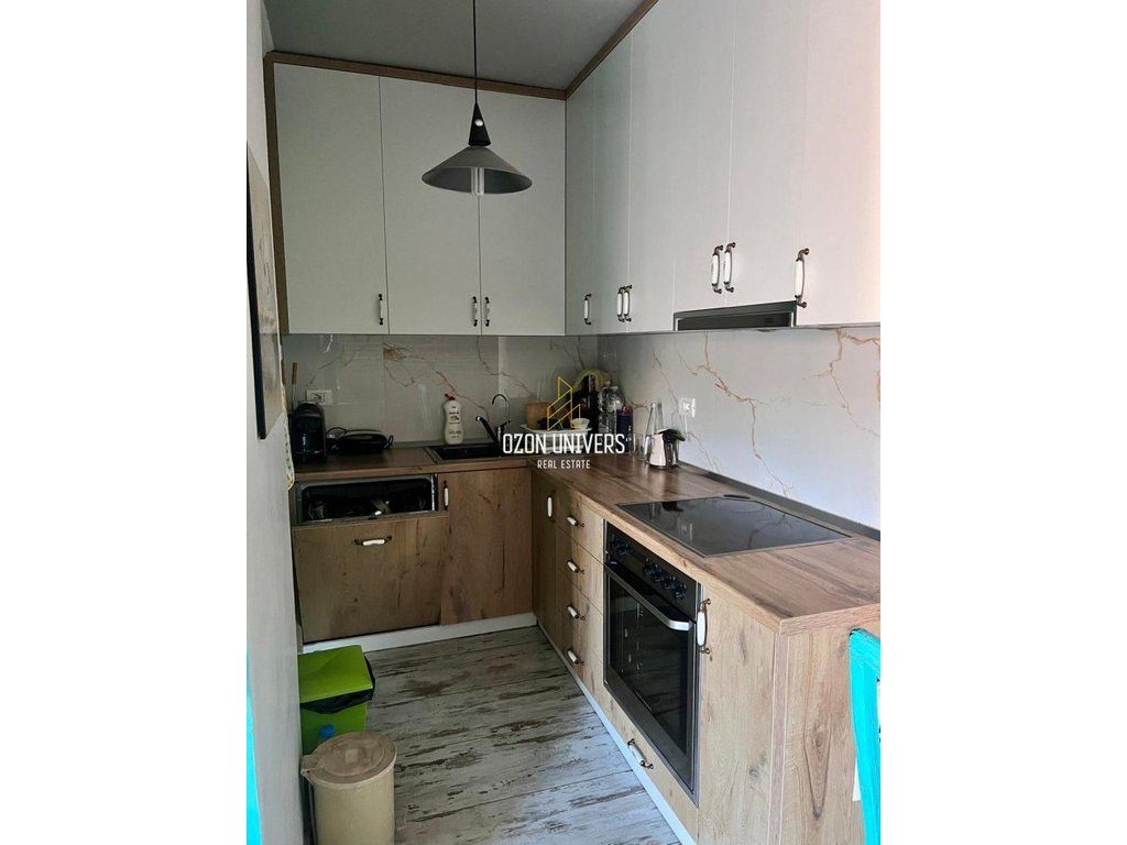 Jepet me qira apartament 2+1, Komuna e Parisit – pranë German Computers 3
