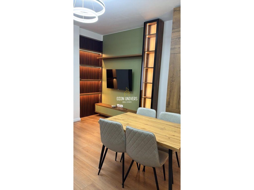 Apartament 1+1 me qira, tek Komuna e Parisit!