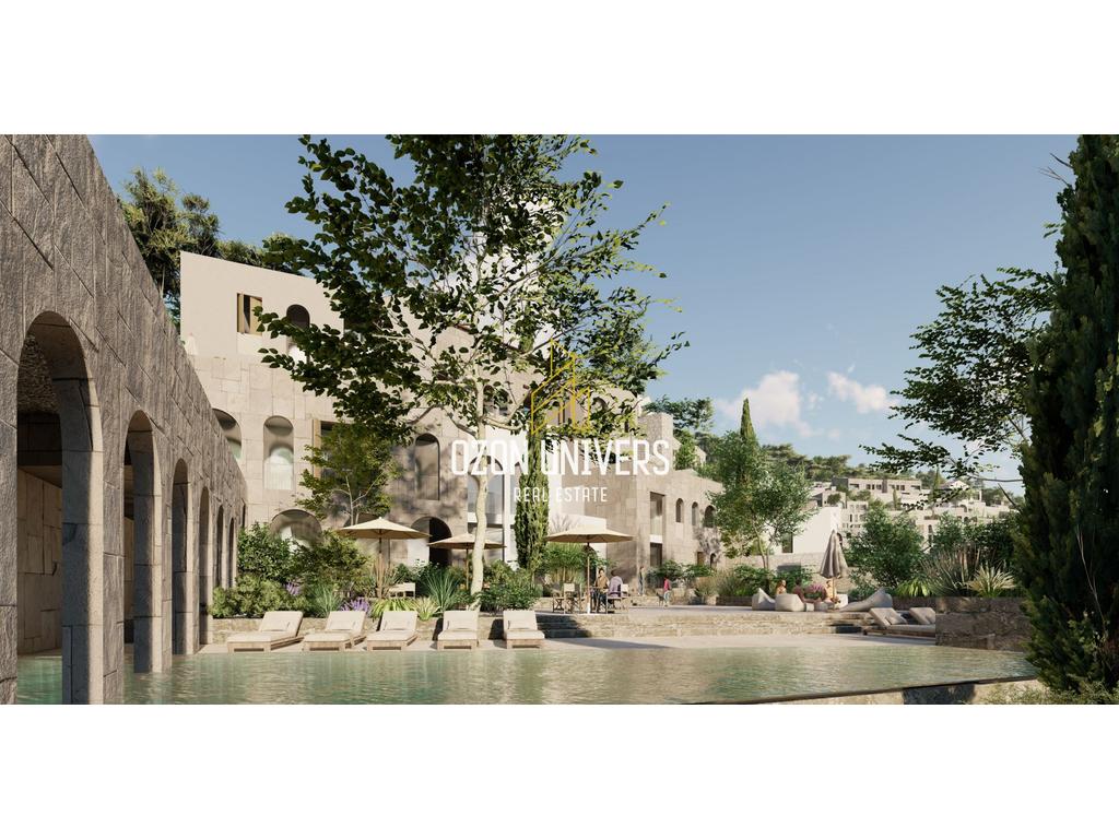 Apartament 2+1+2 me verandë për shitje në Jale Bay Music Village 1