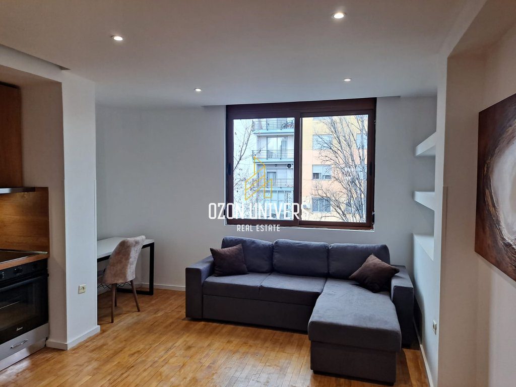 Apartament 2+1 për qira, tek Ish restorant Durrësi