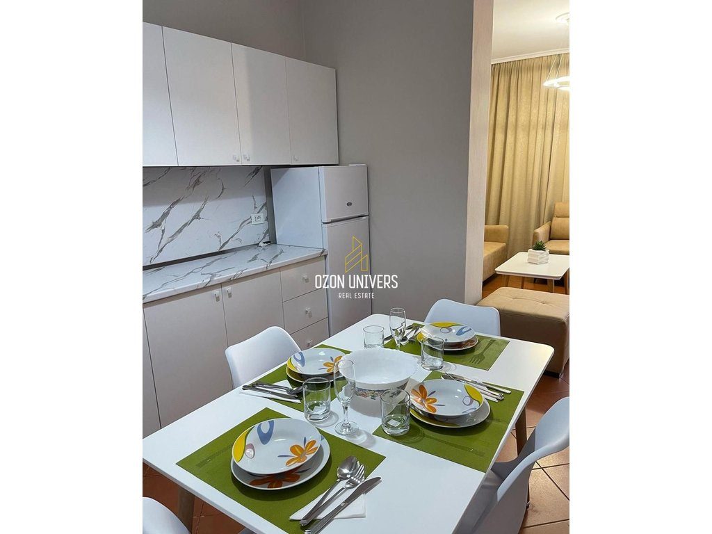 Apartament 2+1 për qira, tek Petro Nini Luarasi! 3