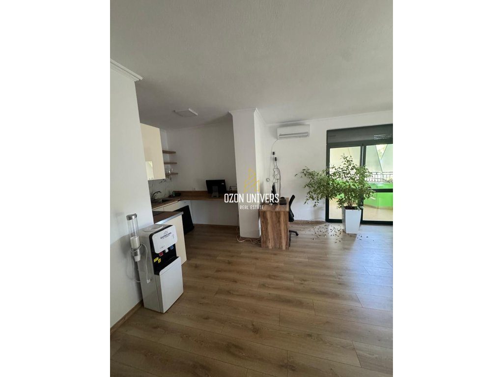 Apartament 2+1+2 me qira për biznes tek Ish Ekspozita ! 2