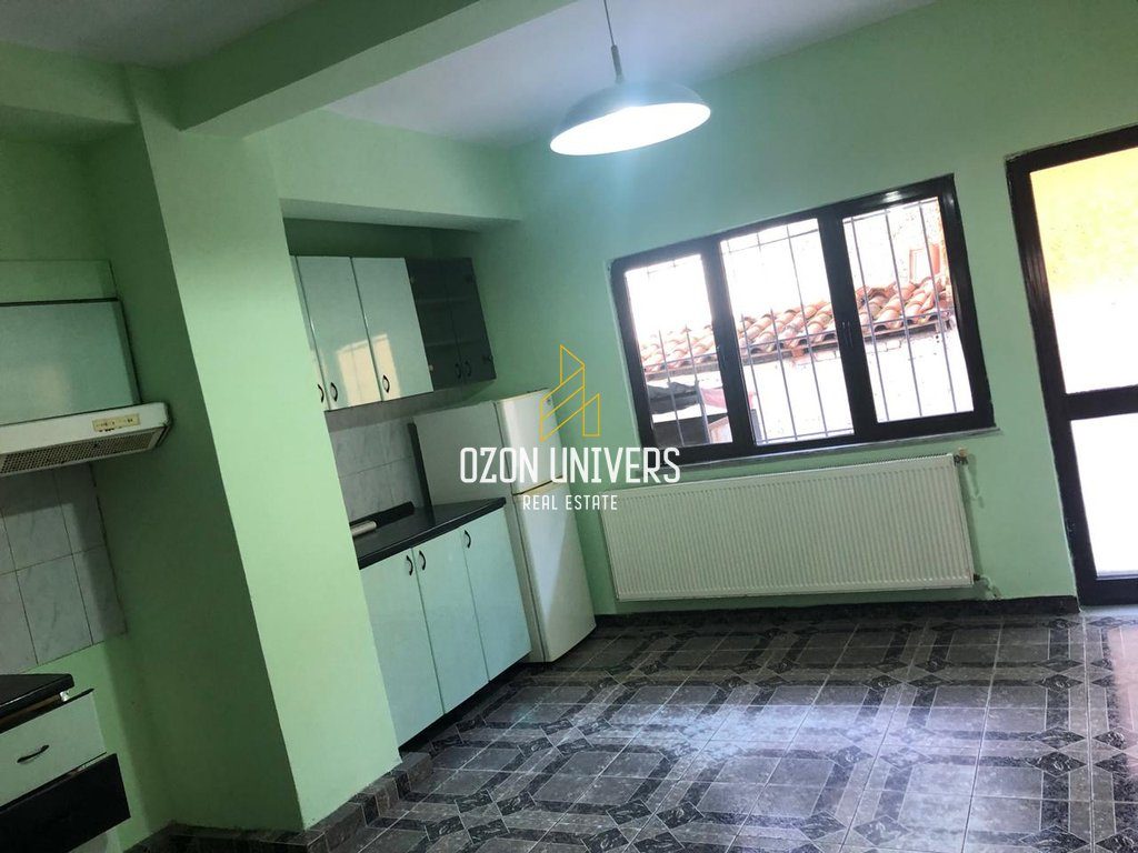 Apartament 2+1+2 me qira për biznes në Myslym Shyr! 3