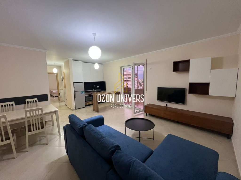 Apartament 1+1+ Verandë (Penthouse) me qira në Astir, pas Restorant Bati!