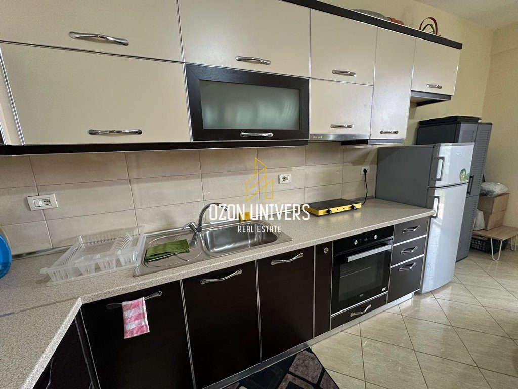Apartament 1+1 me post parkmi për qira në Shkozë! 3