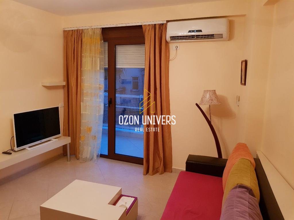 Apartament 2+1+2 me qira, tek Rruga e Barrikadave!