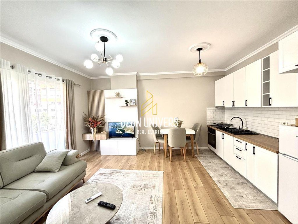 Jepet me qera Apartament 1+1 +2 ballkone pranë Vilës L, Astir! 3