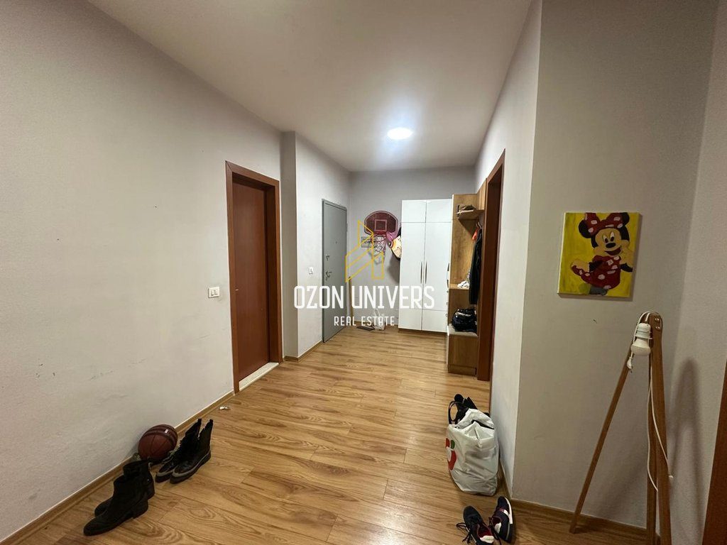 Apartament 2+1me post parkimi për qira në Yzberisht! 3