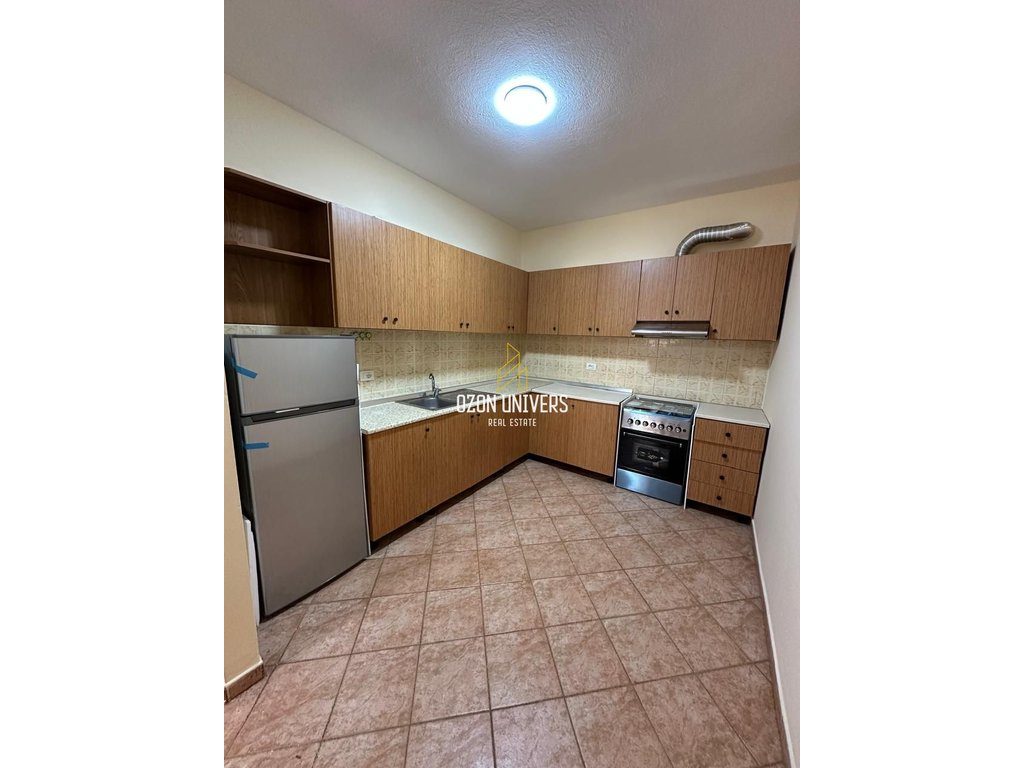 Jepet me qira apartament 2+1+2, tek Komuna e Parisit! 2