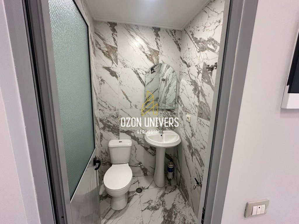 Ambient Biznesi për qira tek Rruga Mine Peza ! 3