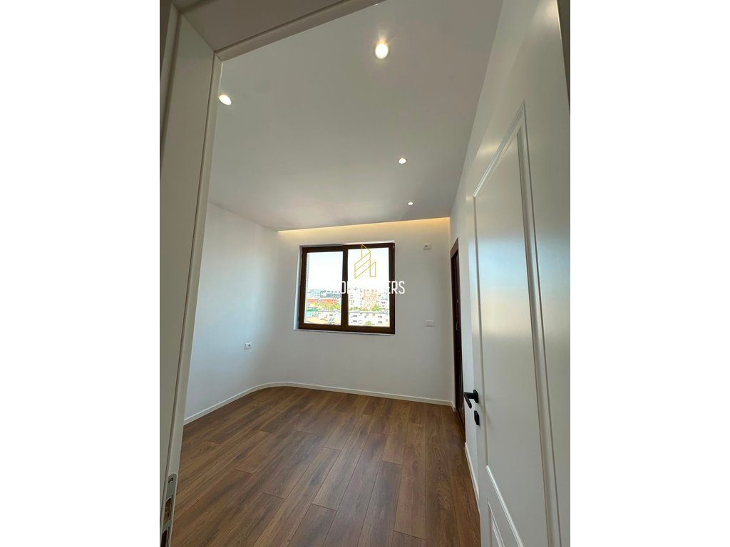 Apartament 2+1 për shitje, tek Ura e Nisharakut! 3