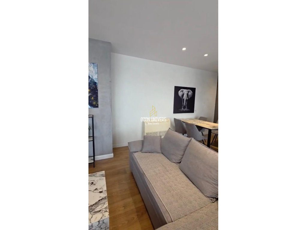 Duplex Modern 2+1 për qira| Rruga e Barrikadave, Qendër! 2