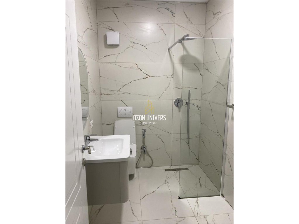 Apartament 1+1+parking për qira, në Rrugën e Durrësit 4